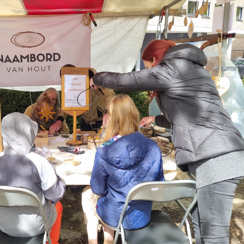 kinderfeestje en houtbranden